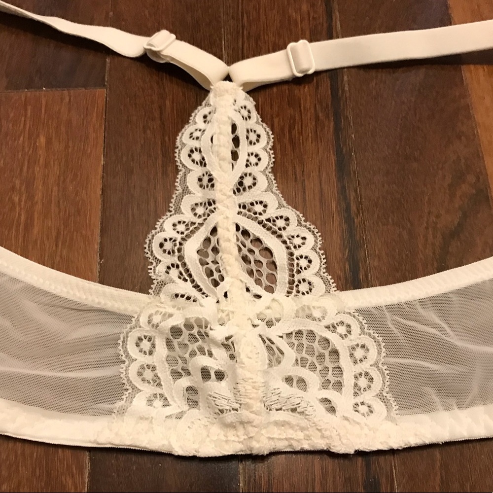 Lace Bra - Picture 3 of 5